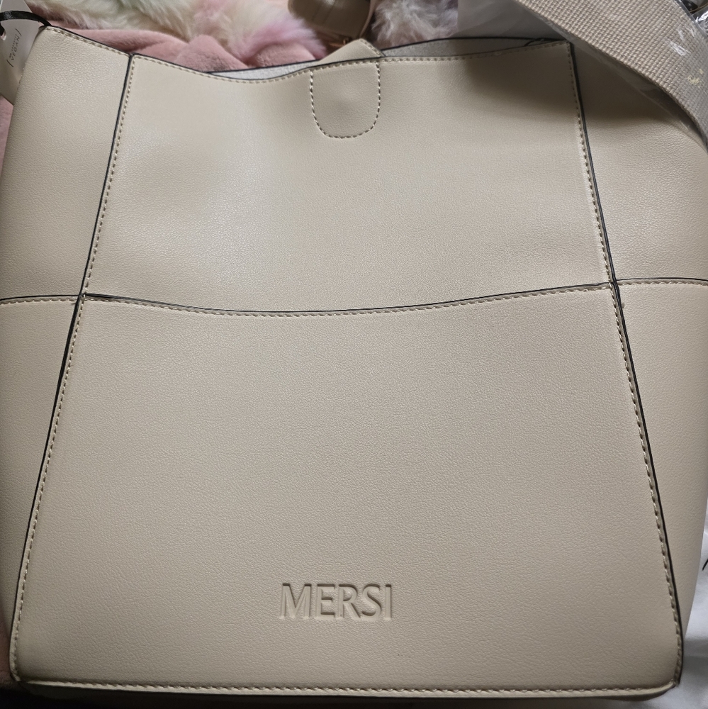 MERSI LEATHER BUCKET BAG PURSE